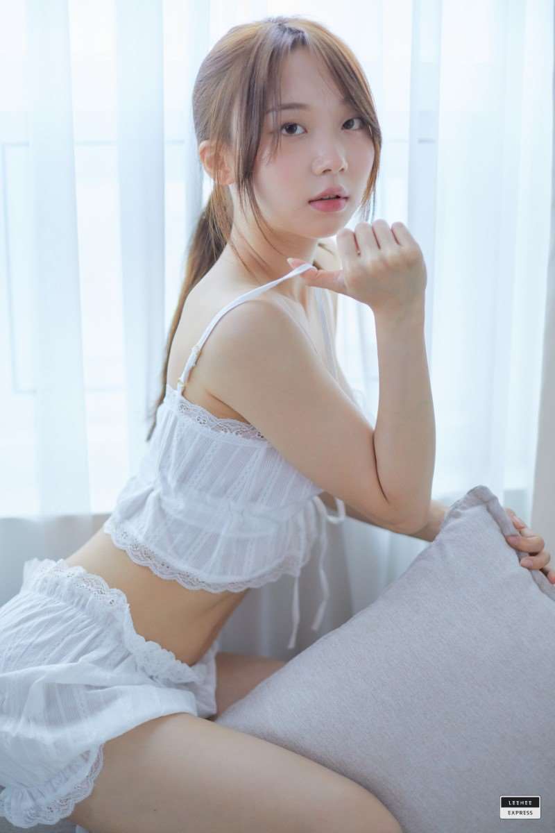 [LeeheeExpress] NO.032 LEBE-043B S.O [48P/414MB]