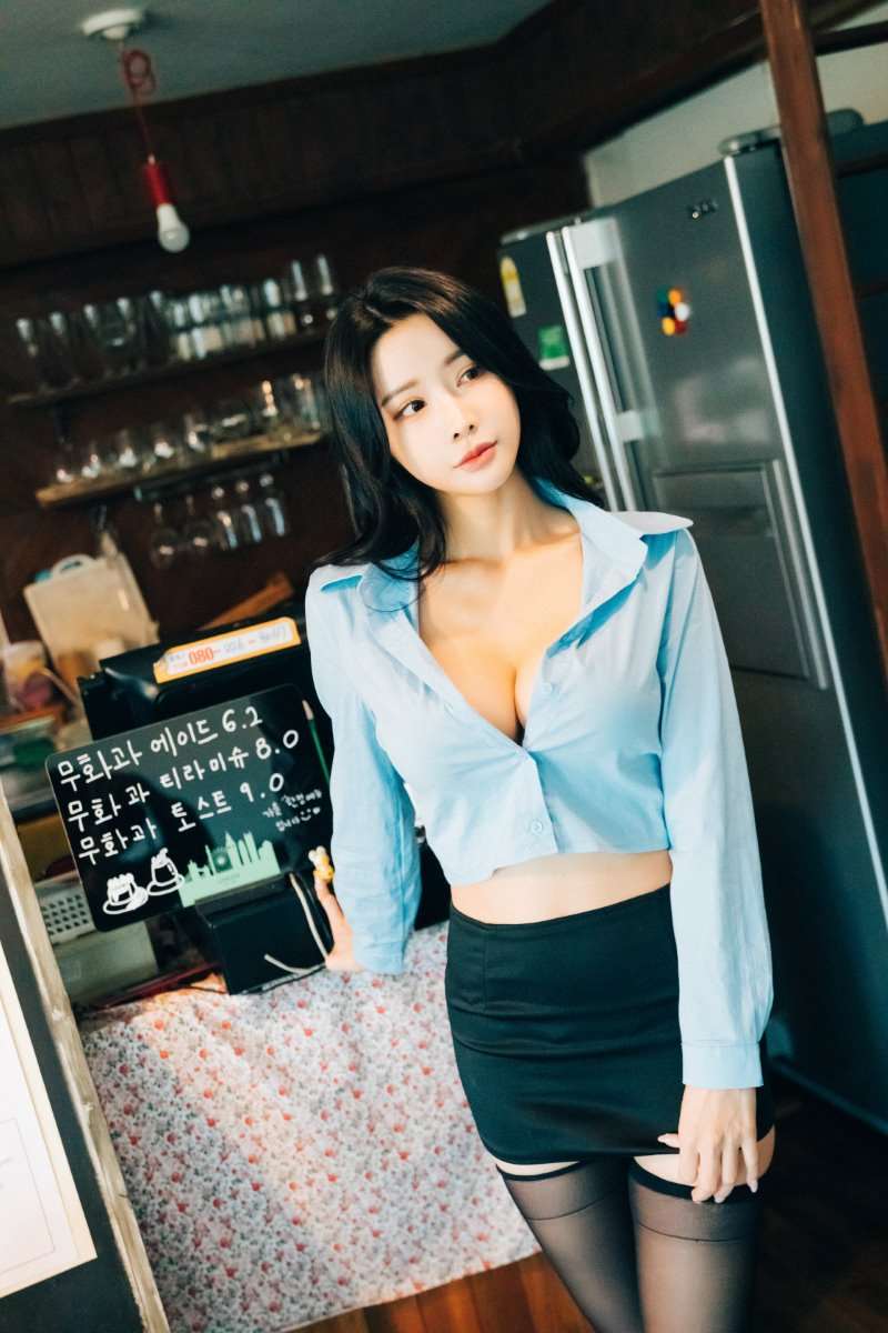 [Loozy] NO.044 Yeonyu – First play + S.Ver [164P/3.34GB]