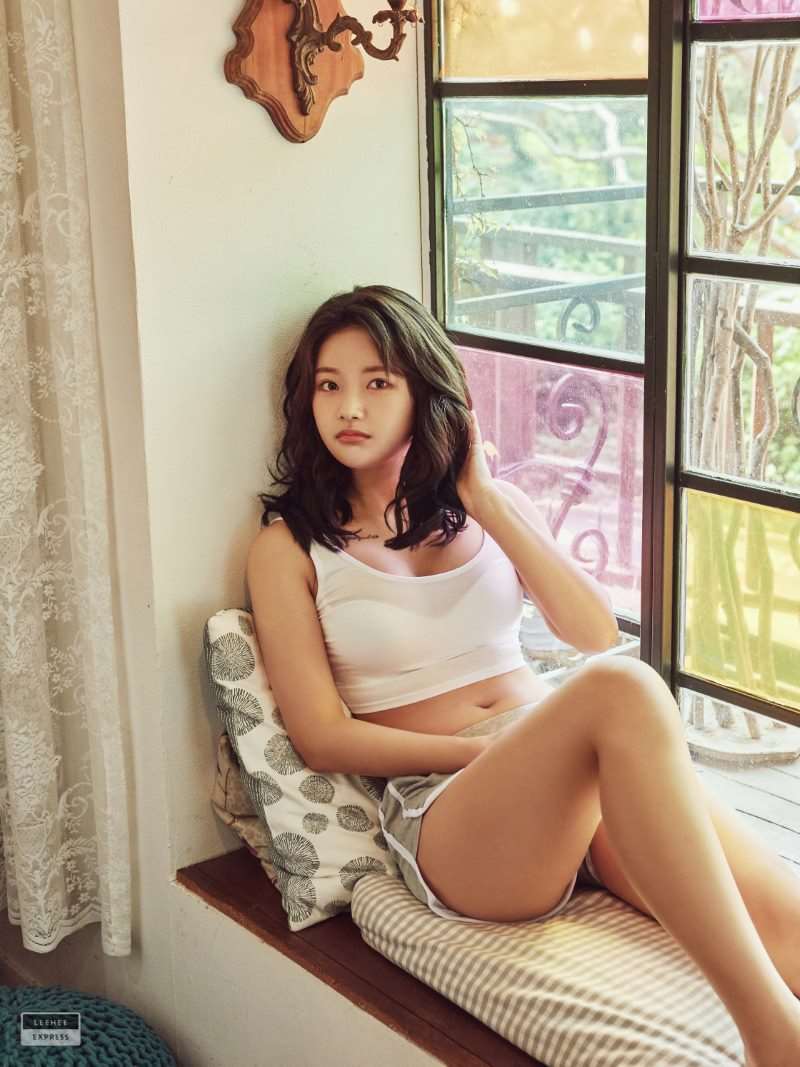 [LeeheeExpress] NO.068 LEGF-001 U.Hwa [43P/487MB]