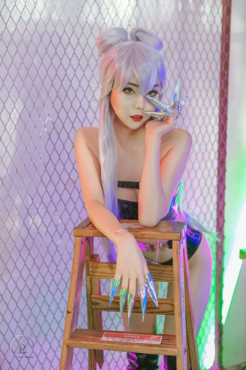 [SaintPhotoLife] NO.081 Yuna (유나) – 2021_11 KDA Evelyn Bikini [20P/102MB]