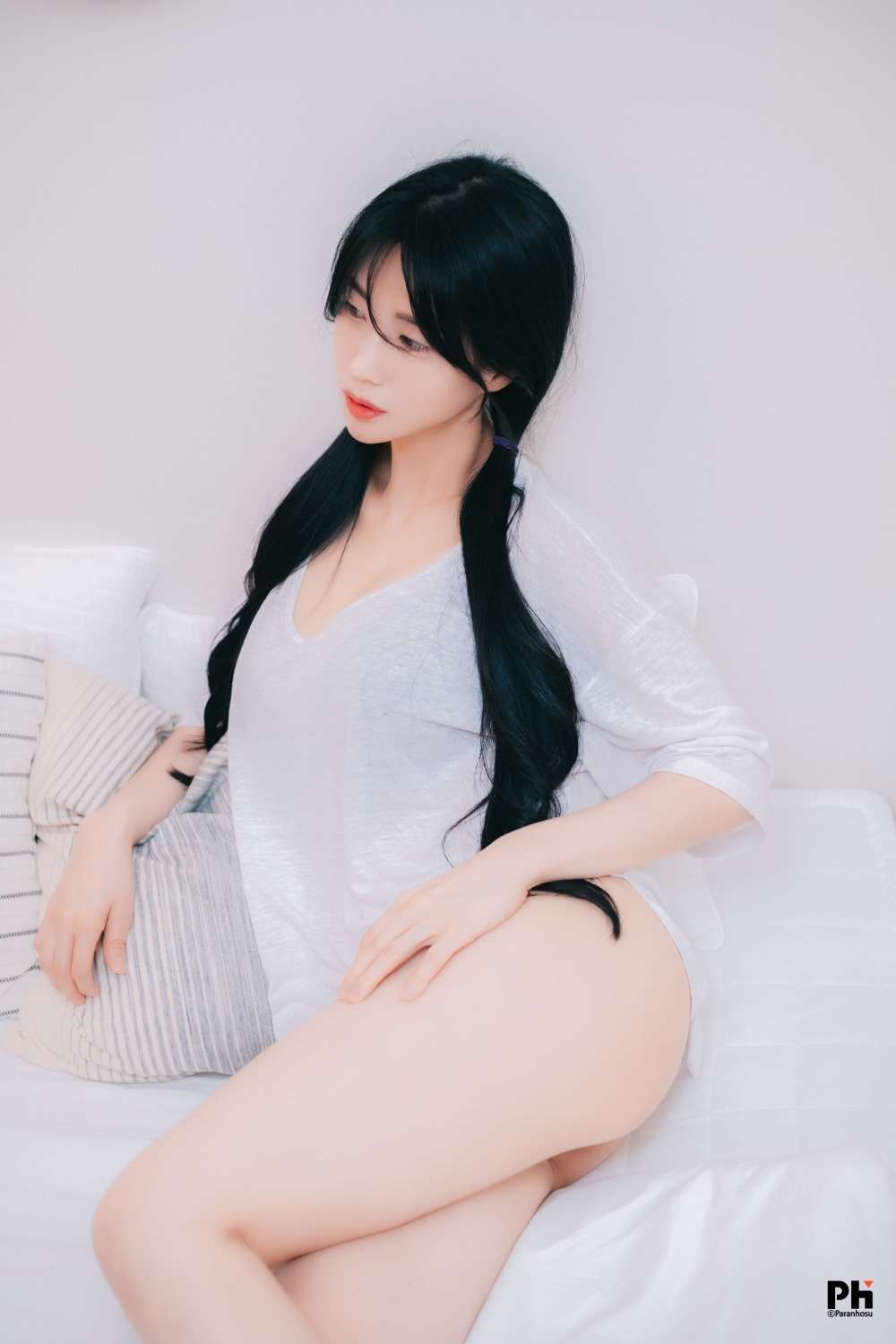 018.Paranhosu –  Sia – Photo Book Vol.2 [163P/762MB]