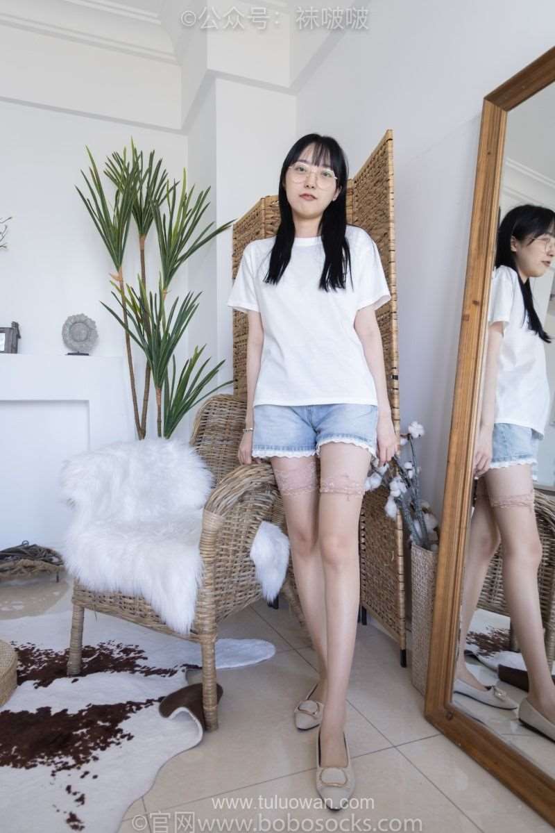 [BoBoSocks袜啵啵] 086期：稚予-平底鞋 过膝肉丝 [130P/1V/5.01G]