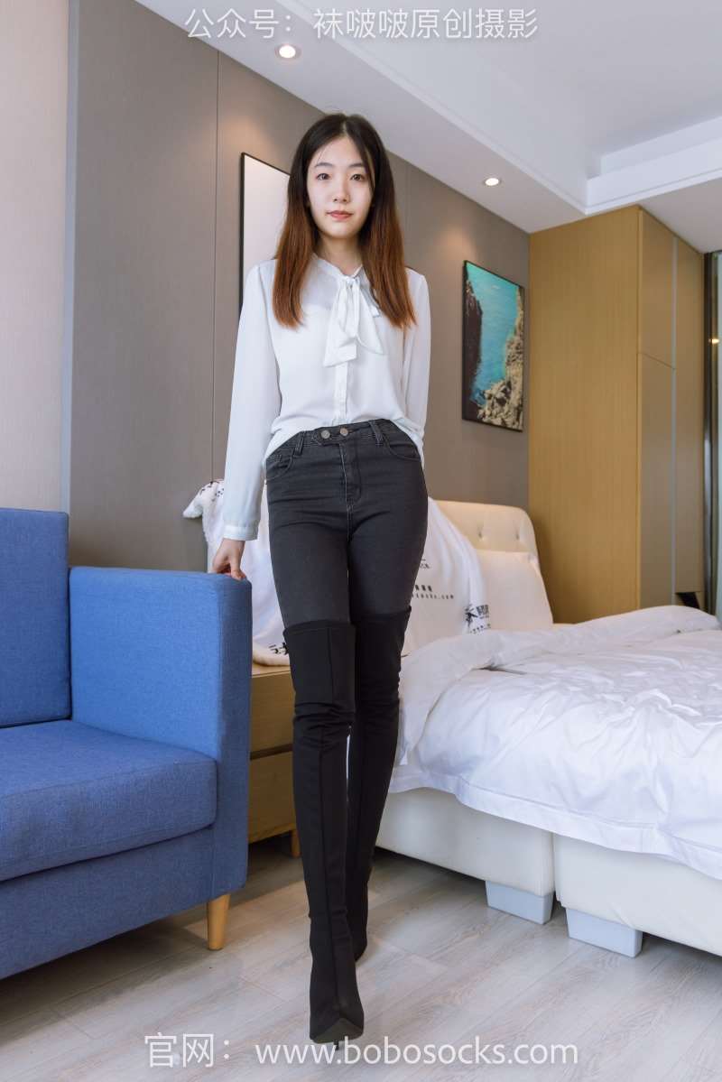 [BoBoSocks袜啵啵] NO.158 小甜豆-高跟长靴 白棉袜 裸足 [136P/1V/5.71G]