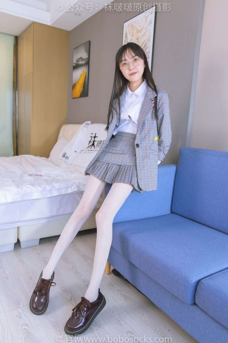 [BoBoSocks袜啵啵] No.202 稚予-皮鞋、白色蕾丝丝袜、ol风 [140P/1V/5.90GB]