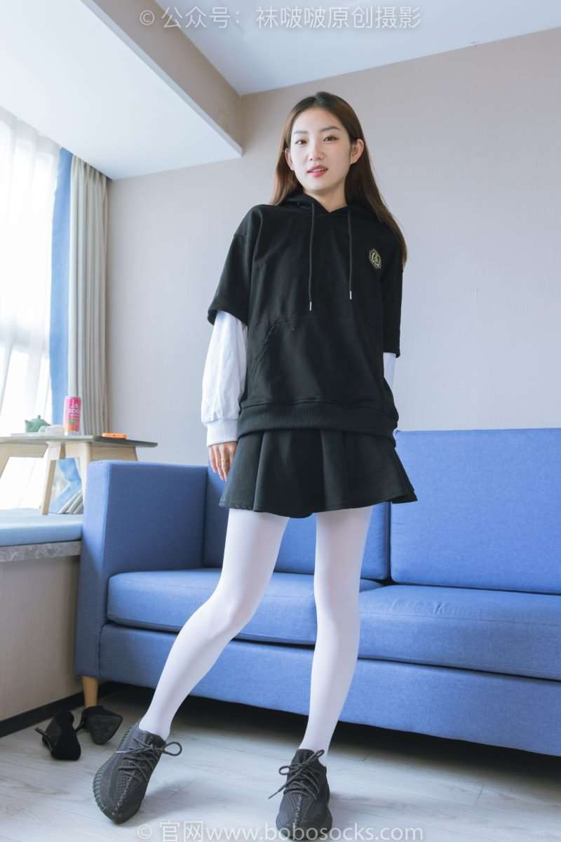 [BoBoSocks袜啵啵] No.214 小沫-黑色运动鞋 厚白丝 [142P/1V/5.49G]