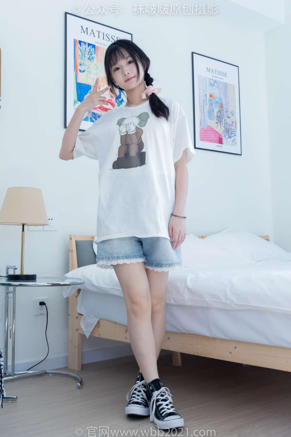 [BoBoSocks袜啵啵] NO.331 甜甜圈-板鞋、白棉袜、裸足 花絮版 [144P/1V/5.74G]