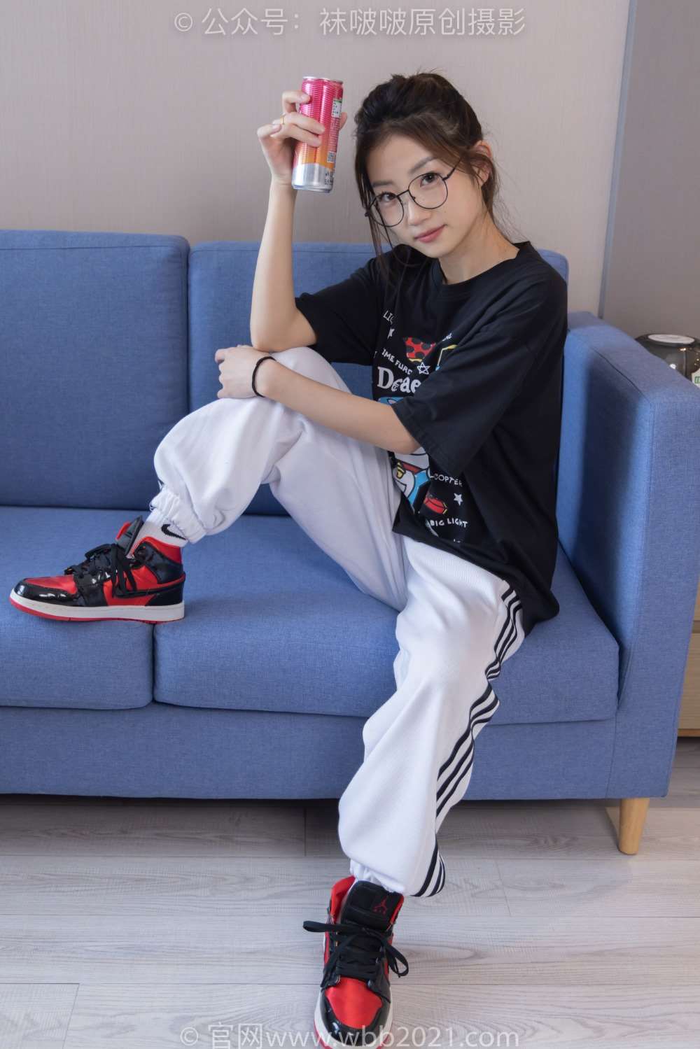 [BoBoSocks袜啵啵] NO.382 小沫-板鞋、白棉袜 (花絮版) [143P/1V/5.58G]