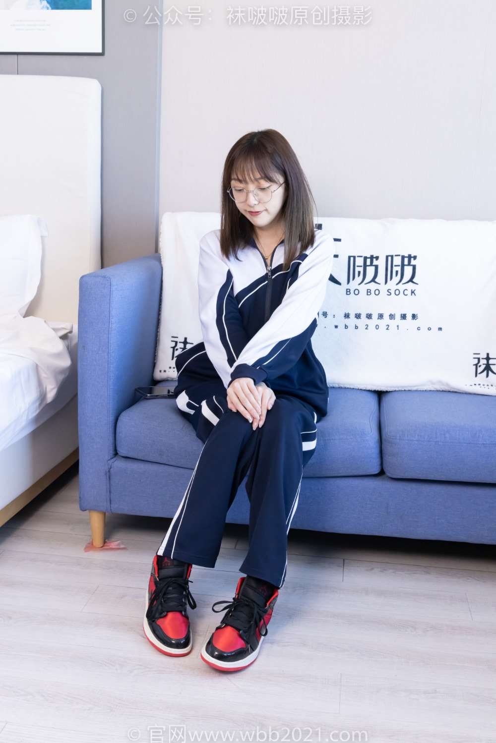 [BoBoSocks袜啵啵] NO.398 稚予-板鞋、白船袜、裸足（黑色美甲）花絮版 [150P/1V/6.44G]