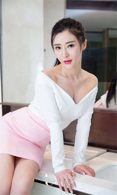 [Ugirls尤果网]爱尤物专辑 第392期 佟蔓[40P/27M]