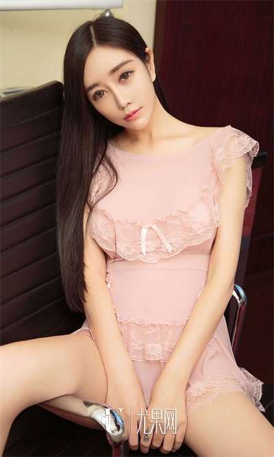 [爱尤物专辑]2017.10.26 No.890 Yina 诱人的发梢[40P/35.2MB]