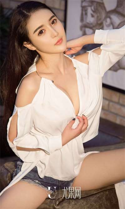 [爱尤物专辑]2017.11.01 NO.896 Tracy 丝绒兔女郎[40P/38.7MB]