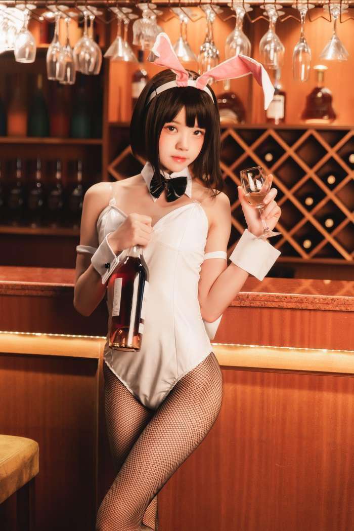 萝莉风COS 桜桃喵 –  加藤惠系列之兔女郎 [29P/0.99GB]