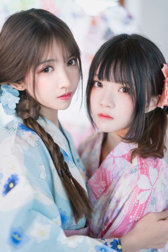 萝莉风COS 桜桃喵 – 百合(桜桃喵&鳗鱼霏子)单双两套 [44P/830MB]