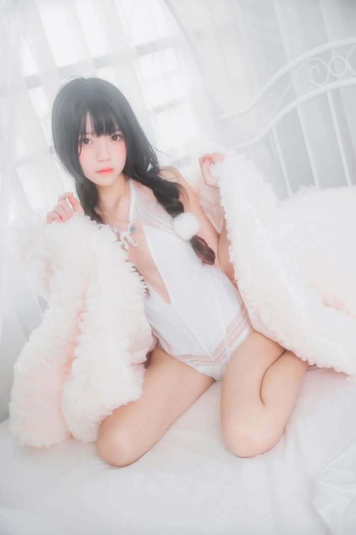 萝莉风COS 桜桃喵 – 冬眠系列-纯白私房 [46P/385MB]
