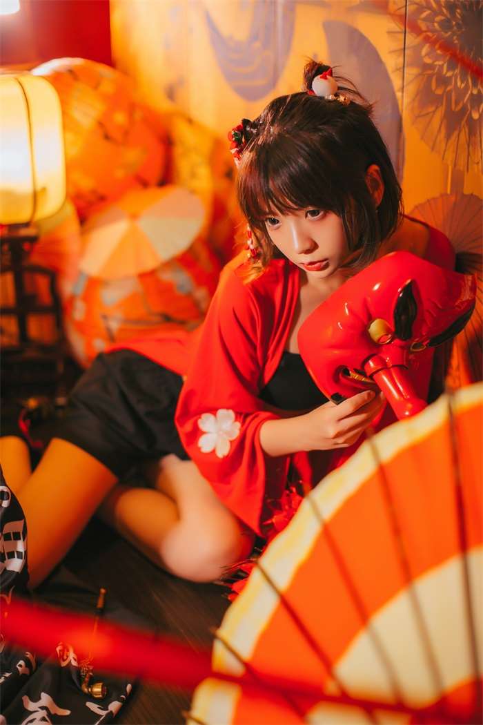 网红Coser@疯猫ss – 红色羽衣 [15P/192MB]