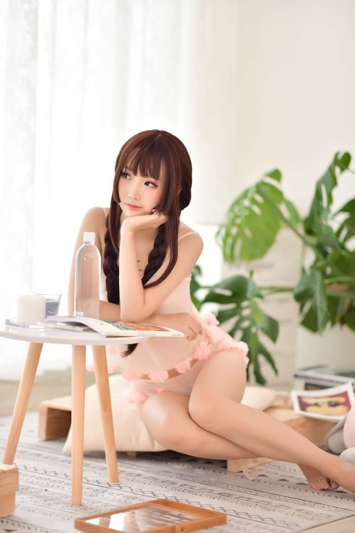 网红Coser@面饼仙儿 – 小女友1 [22P/377MB]