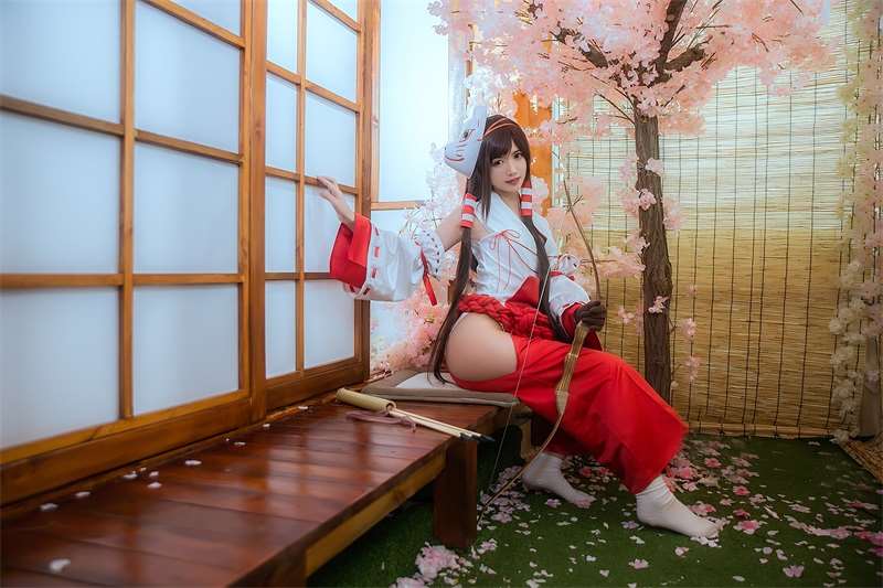 网红Coser@鳗鱼霏儿 – 巫女 [19P/142MB]