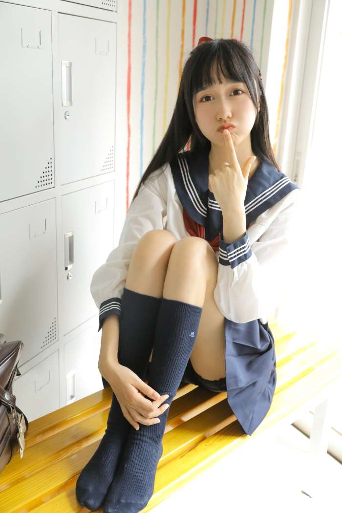 网红coser@木绵绵OwO – 绵相随 JK水手服 [18P/56MB]