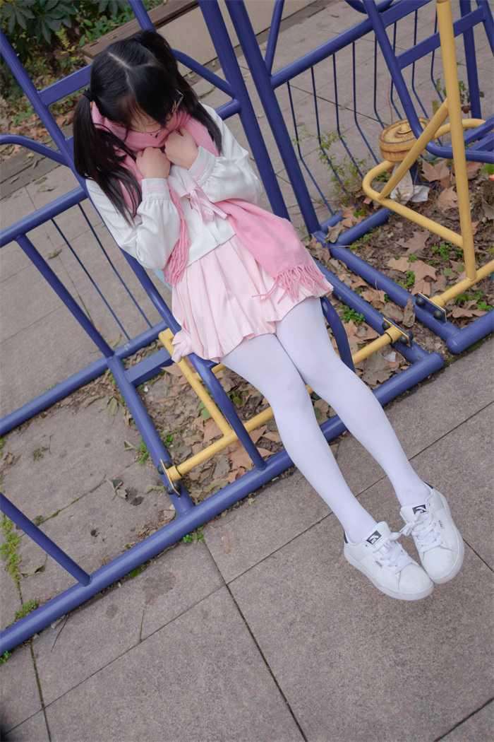 阿诺不是施瓦辛戈 – 白丝粉红少女 [64P/182MB]