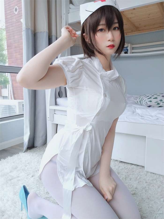 人气动漫Coser@白银81_  白丝小护士 [51P/4V/453MB]