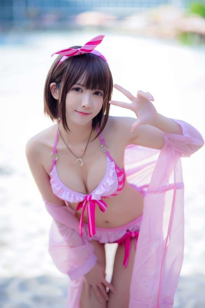 人气动漫Coser@鳗鱼霏儿 – 加藤惠 粉色泳装  [20P/166MB]