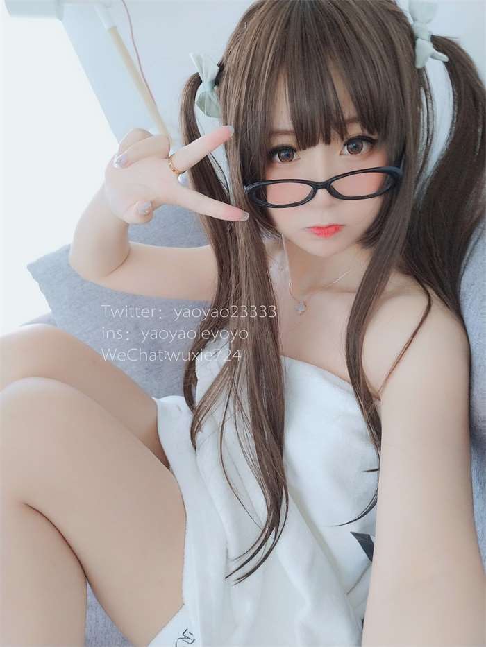 人气动漫Coser@软妹摇摇乐-浴巾篇 [48P/364MB]