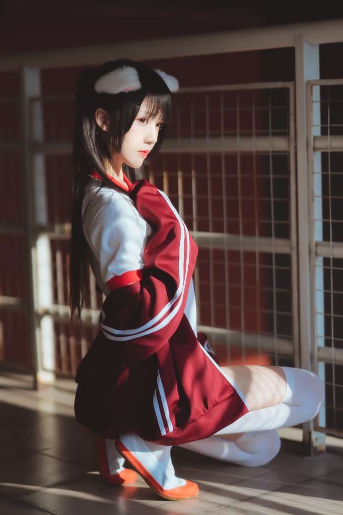 人气动漫Coser@桜桃喵 – 红色体操服 [44P/538MB]