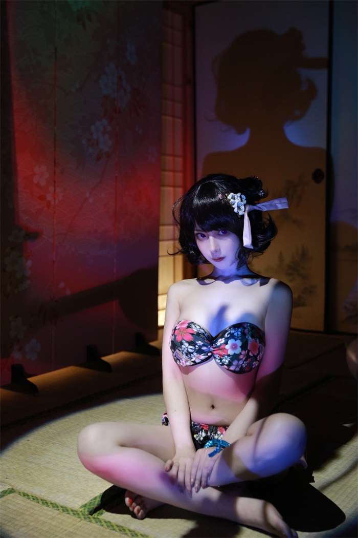 人气动漫Coser@Shika小鹿鹿 北斋泳装 [21P/57.1MB]