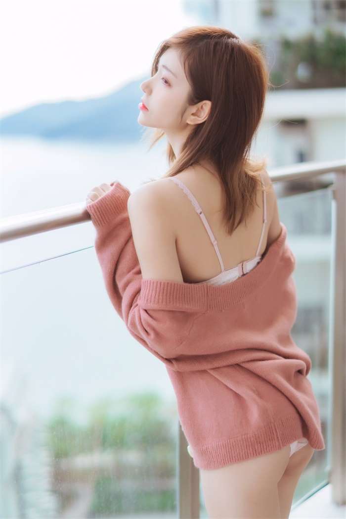 微博红人动漫Coser@南桃Momoko 粉色内衣 [25P/79.2MB]