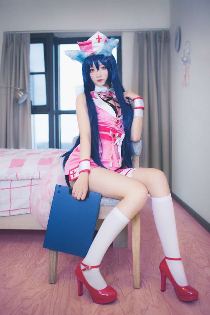 微博红人Coser@五更百鬼 阿狸护士服 [37P/174MB]
