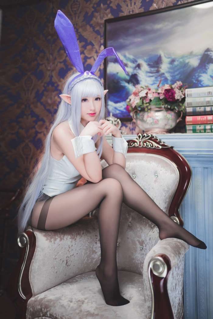 人气动漫Coser@沫小舞 – 艾米莉亚兔女郎 [18P/133MB]