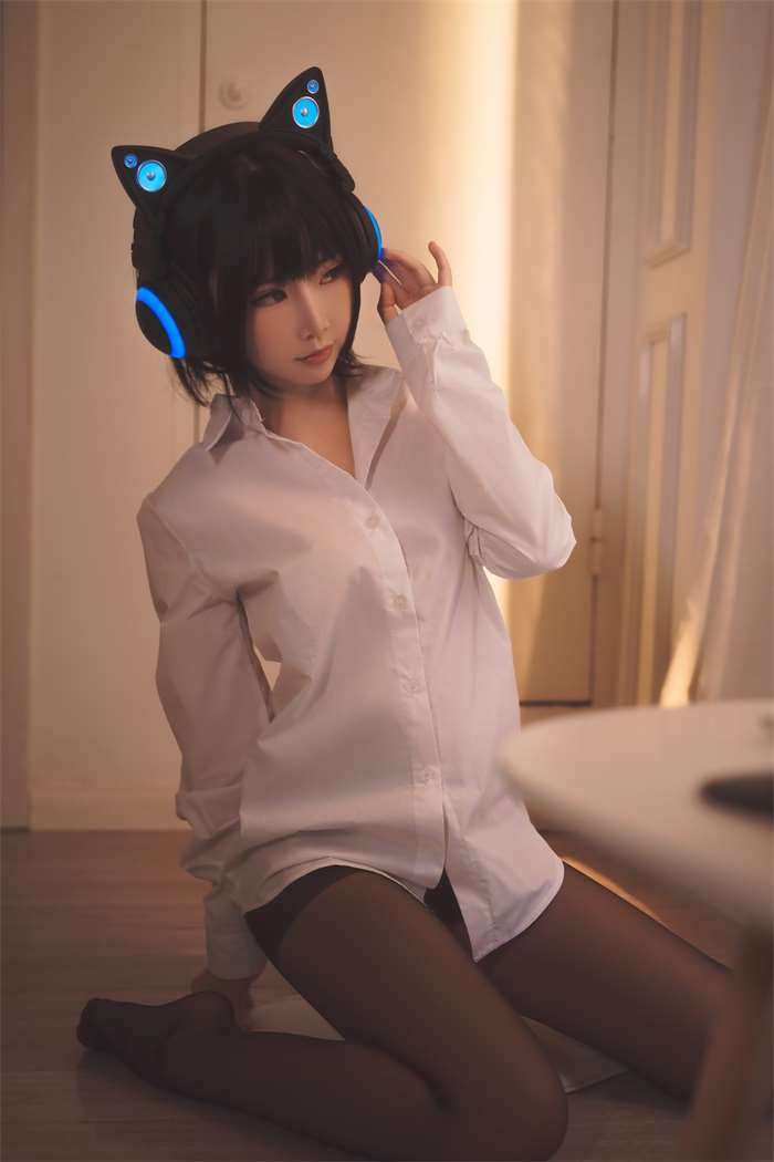人气动漫Coser@面饼仙儿 – 猫耳耳机 [17P/107MB]