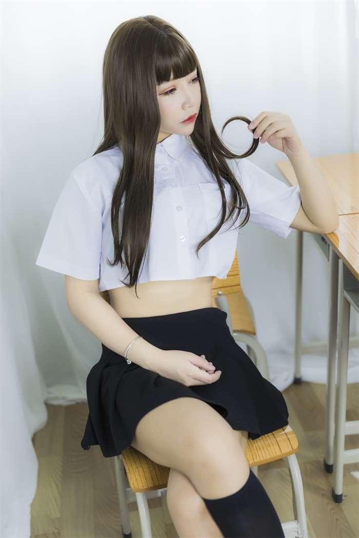 微博红人Coser@抱走莫子aa – 等你下课 [42P/435MB]