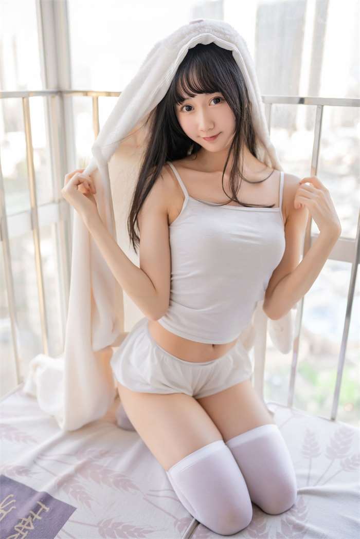 网红Coser@木绵绵OwO – 浴巾兔子 [42P/28.4MB]