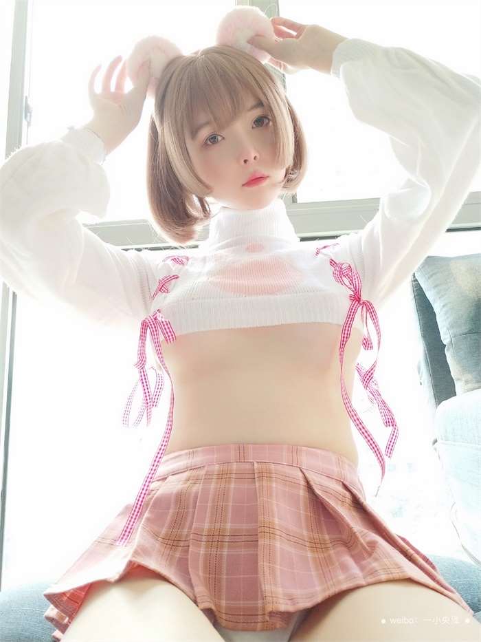 微博红人@一小央泽 熊熊OK绷 [11P/1V/532MB]