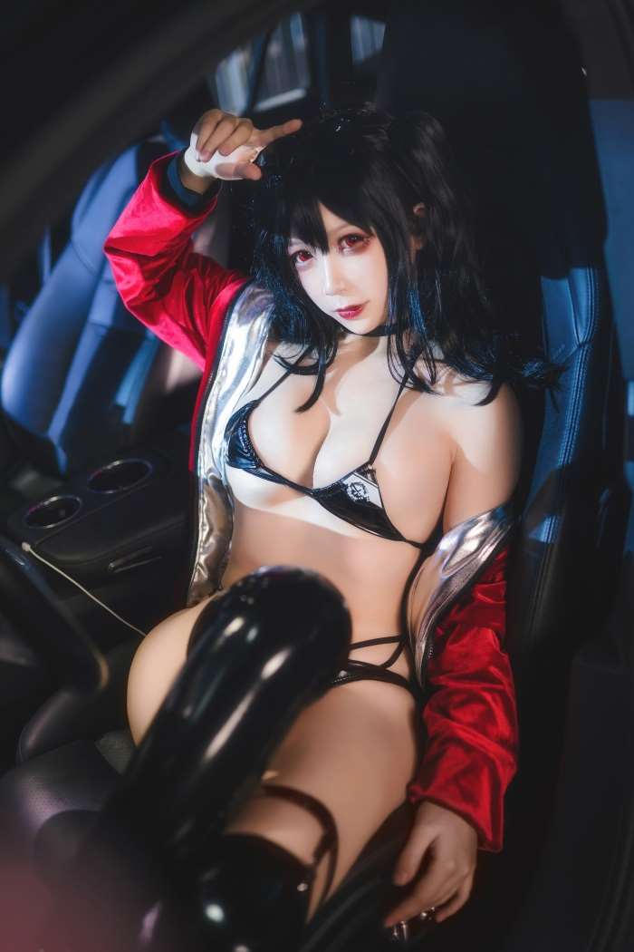 知名动漫博主Coser@樱落酱w 大凤赛车 [14P/134MB]