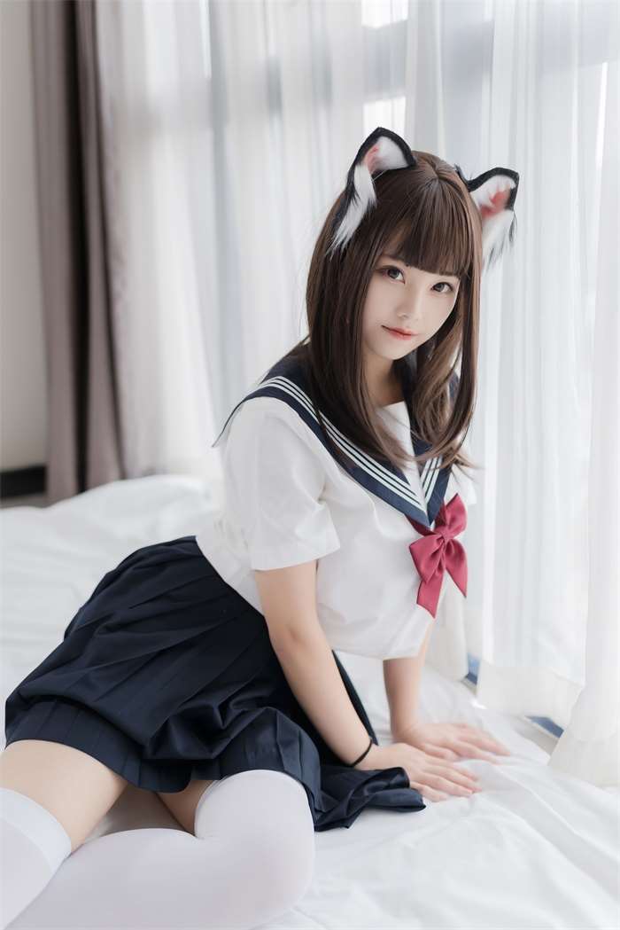 知名动漫博主@蜜汁猫裘 猫耳JK [40P/110MB]