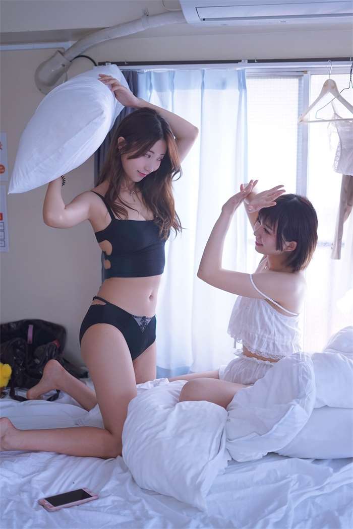 微博红人动漫Coser@黑川&浅野菌子 少女心事2 [40P/221MB]