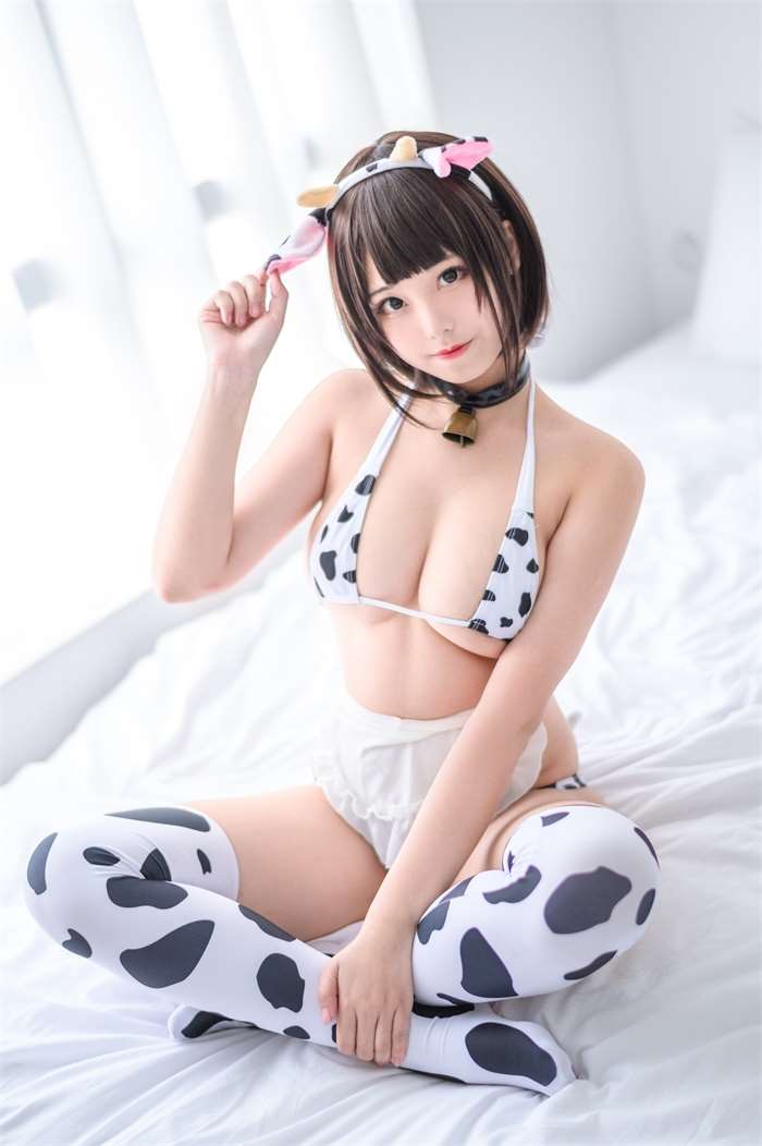 知名动漫博主@蜜汁猫裘 小奶牛基础 [32P/240MB]