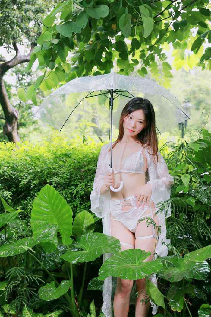 微博人气Coser@抖娘-利世 小树林 [30P/250MB]