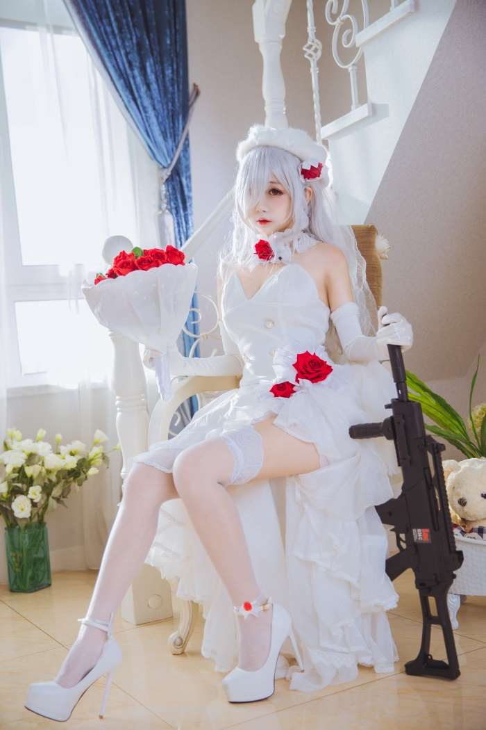 微博人气Coser@日奈娇 g36c礼服 [40P/375MB]