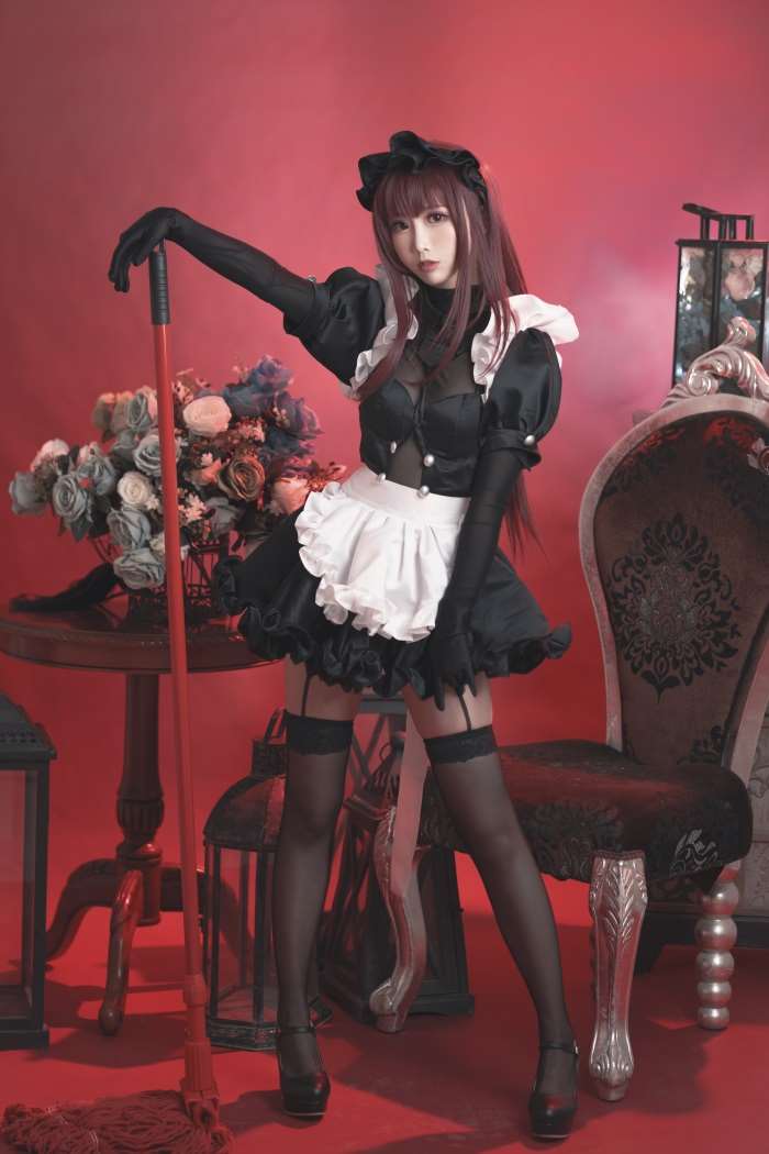 人气动漫Coser@面饼仙儿 斯卡哈女仆 [20P/181MB]