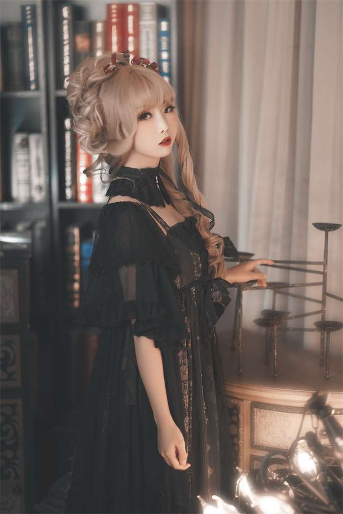 人气动漫Coser@面饼仙儿 十六夜颂歌 [12P/126MB]