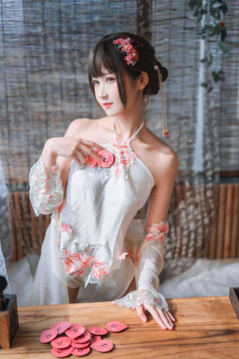 知名动漫博主@三度_69 肚兜 [32P/214MB]