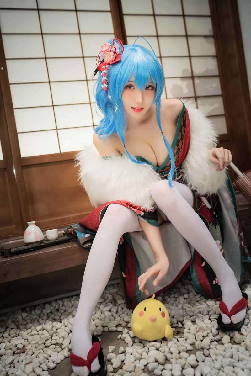 动漫Coser@瓜希酱 圣路易斯 月下之饮 [14P/67MB]