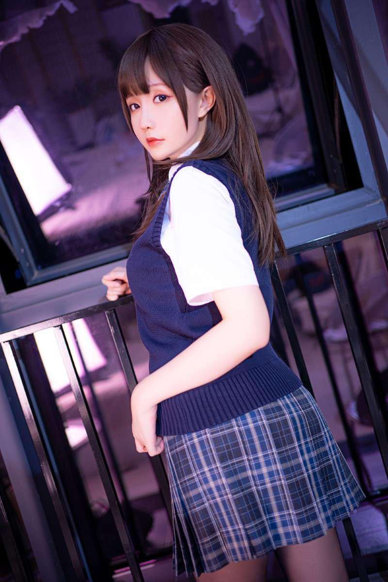 微博红人@星之迟迟 纯爱之槛 [80P/329MB]