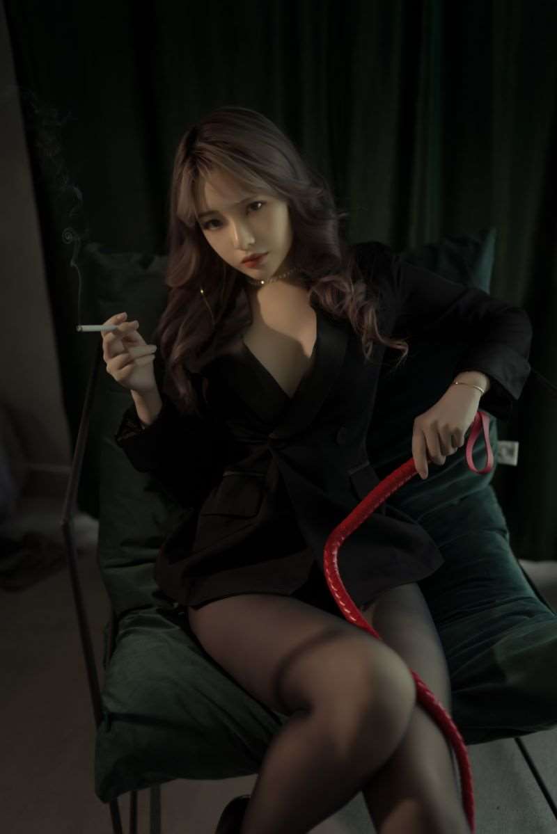 微博红人Coser@雯妹不讲道理 西装 [25P/370MB]
