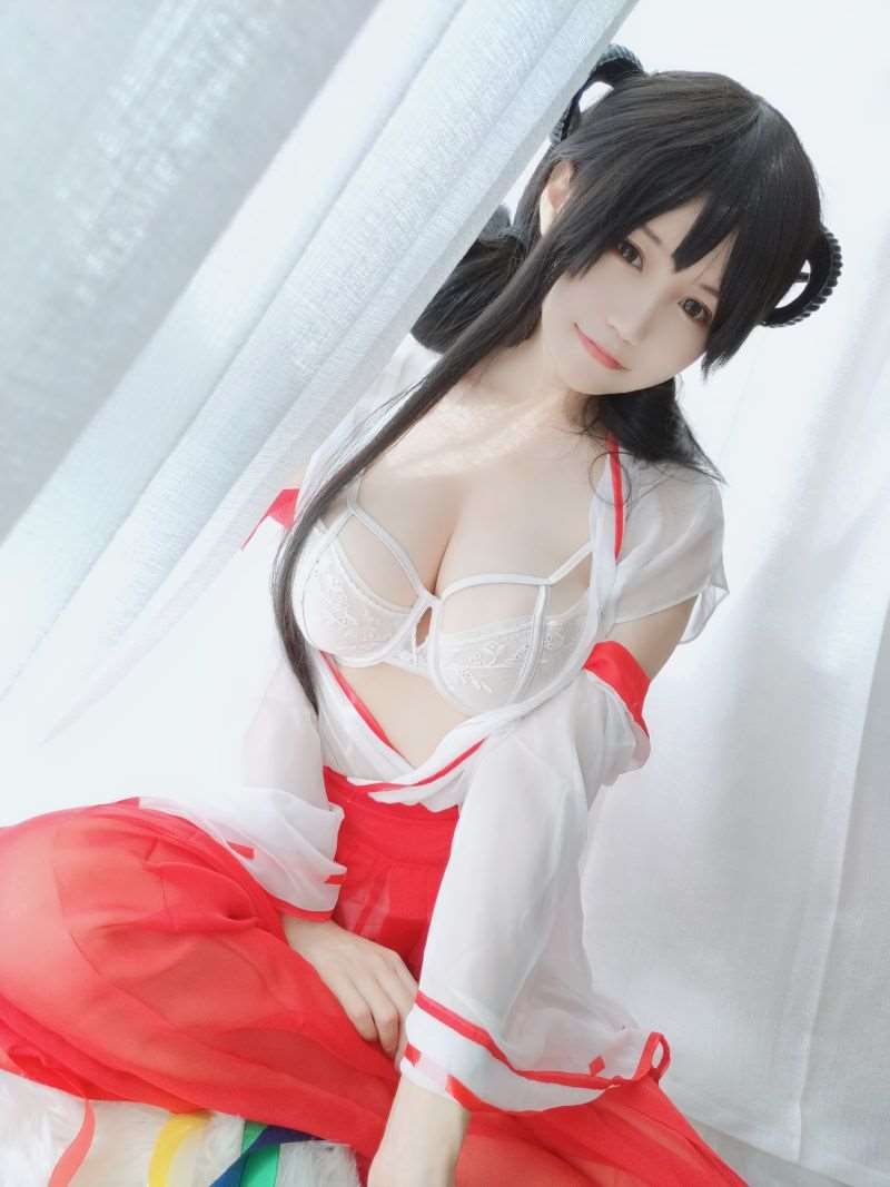 人气Coser@小仓千代 有点不对劲的巫女 [34P/74MB]