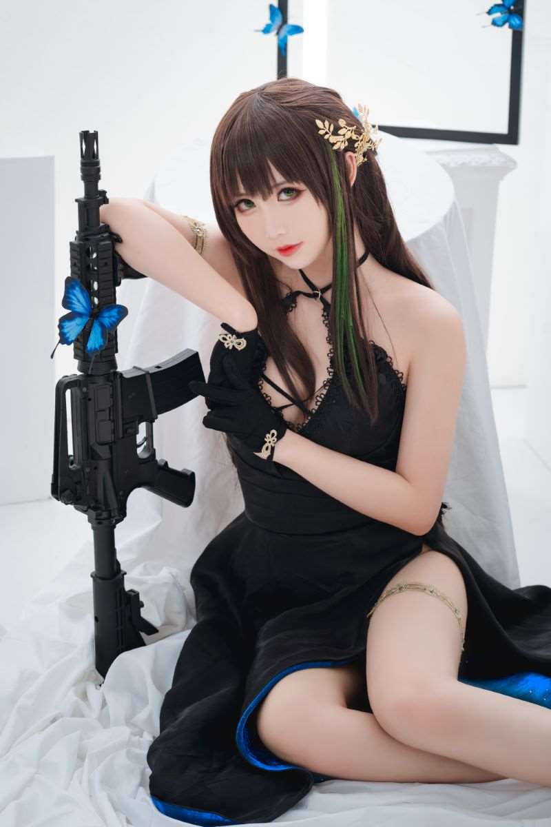 人气动漫Coser@面饼仙儿 M4A1 [21P/155MB]