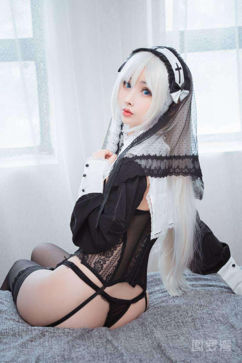 知名动漫Coser@rioko凉凉子 兼职是修女的兔子小姐 [30P/419MB]
